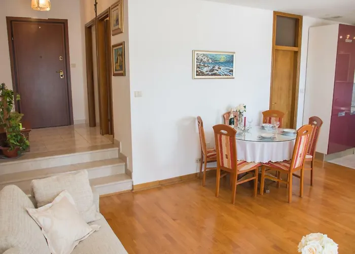 Apartament Mara